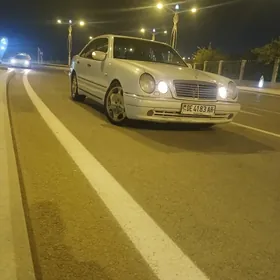 Mercedes-Benz E320 1999