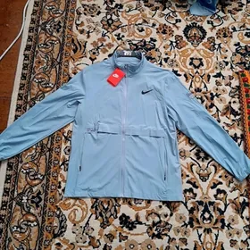 sportiwka L razmer  täze Nike