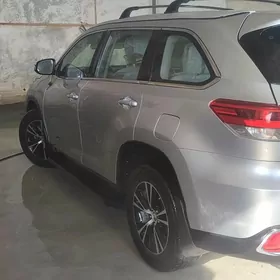 Toyota Highlander 2017