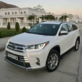 Toyota Highlander 2019