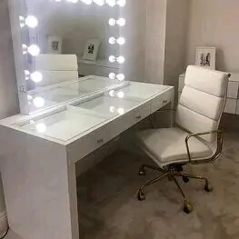 salon üçin aýnaly ka