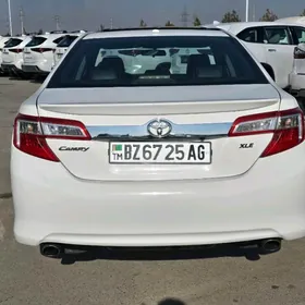 Toyota Camry 2012