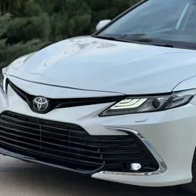 Toyota Camry 2020