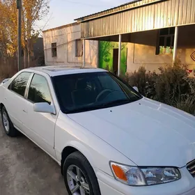 Toyota Camry 2000