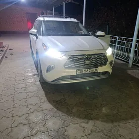 Toyota Highlander 2020