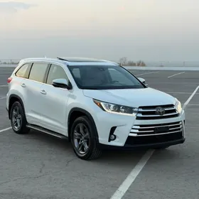 Toyota Highlander 2019