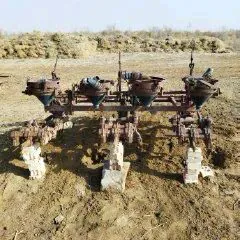 Сатлык тракторын гуранлары