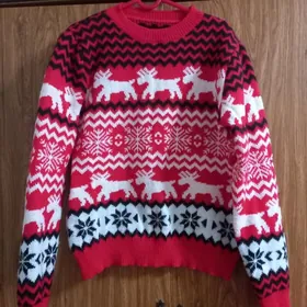 Новыгодный свитер