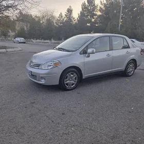 Nissan Versa 2010