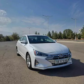 Hyundai Elantra 2020