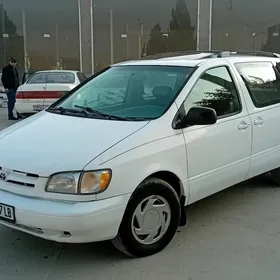 Toyota Sienna 2000