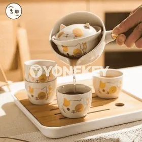 Täze dizaýnda süzgüçli bokal