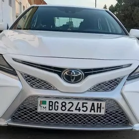 Toyota Camry 2020