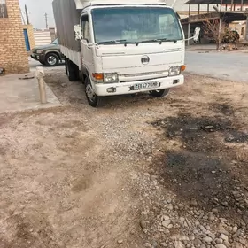 Mitsubishi Canter 2005
