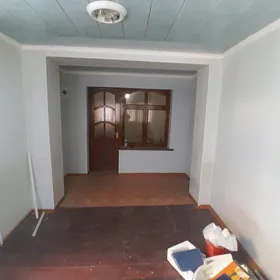 satlyk jaý eýesinden