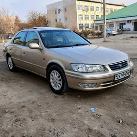 Toyota Camry 2000