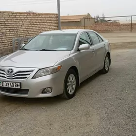 Toyota Camry 2011