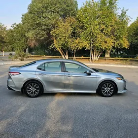 Toyota Camry 2017
