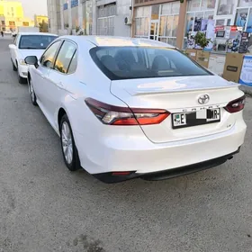 Toyota Camry 2020