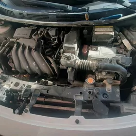 nissan versa 1.6 mator yyly 17