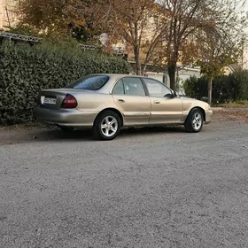 Hyundai Sonata 1997