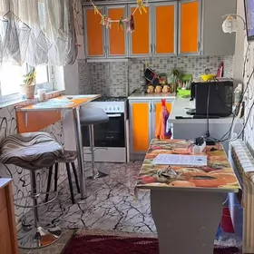 4 мкр 2 в 3 комн. 3/3эт