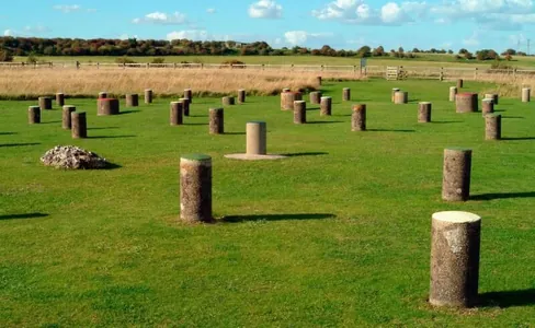 Археологи подтвердили искусственное происхождение круга из огромных ям близ Стоунхенджа