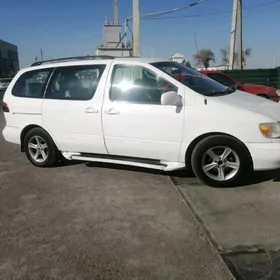 Toyota Sienna 2000