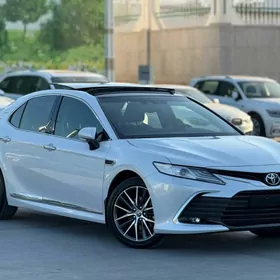 Toyota Camry 2024