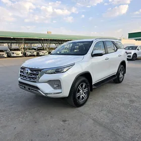 Toyota Fortuner 2024