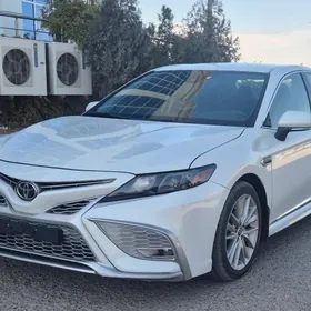 Toyota Camry 2022