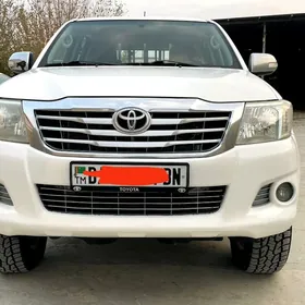 Toyota Hilux 2013