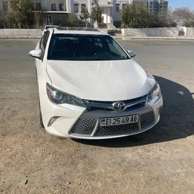 Toyota Camry 2016