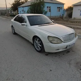 Mercedes-Benz S-Class 1999