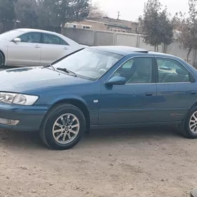Toyota Camry 2000