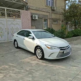 Toyota Camry 2015