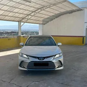 Toyota Camry 2022