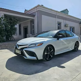 Toyota Camry 2020