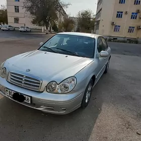 Hyundai Sonata 2005