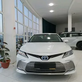 Toyota Camry 2021