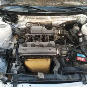 MERSEDES MOTOR KOROPKA KUZOW