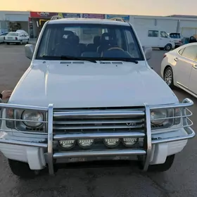 Mitsubishi Pajero 1993