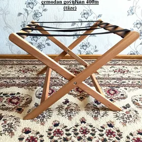 çemodan podstawkasy. подставка для чемодан