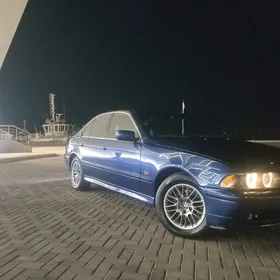 BMW E39 2000