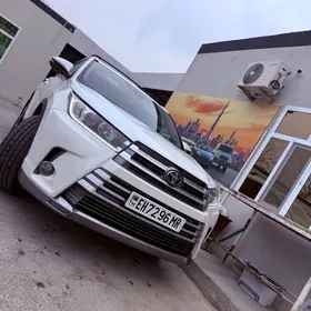 Toyota Highlander 2018