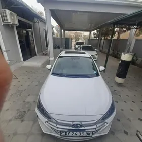 Hyundai Elantra 2020