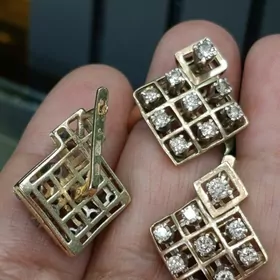 Gyzyl yerewan komplekt