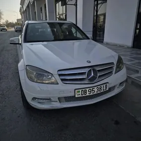 Mercedes-Benz C300 2010