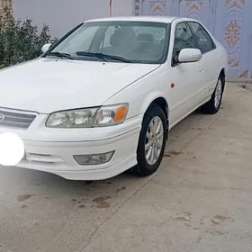 Toyota Camry 2000