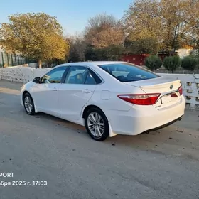 Toyota Camry 2017